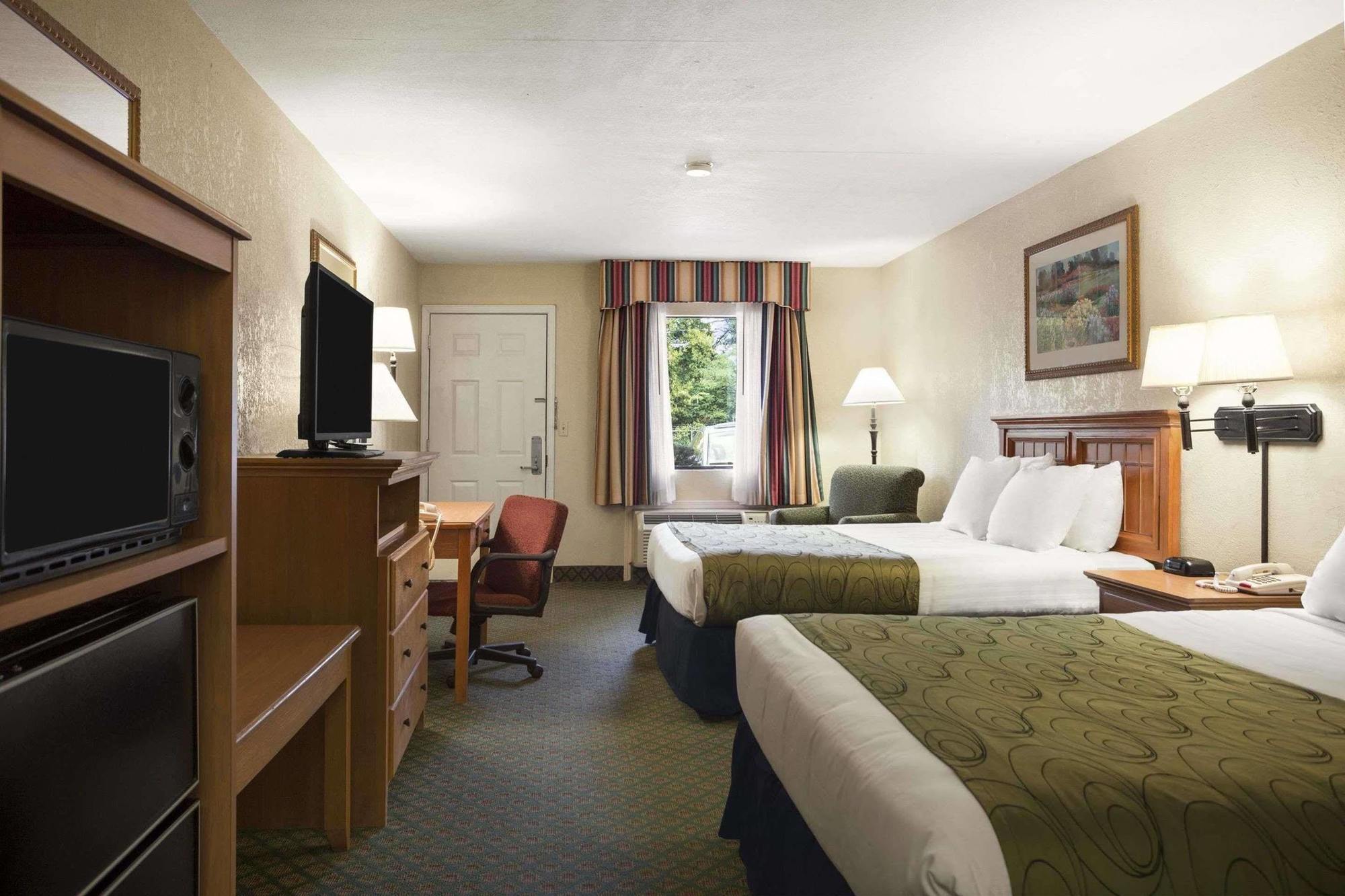 Days Inn & Suites By Wyndham Stuttgart Экстерьер фото
